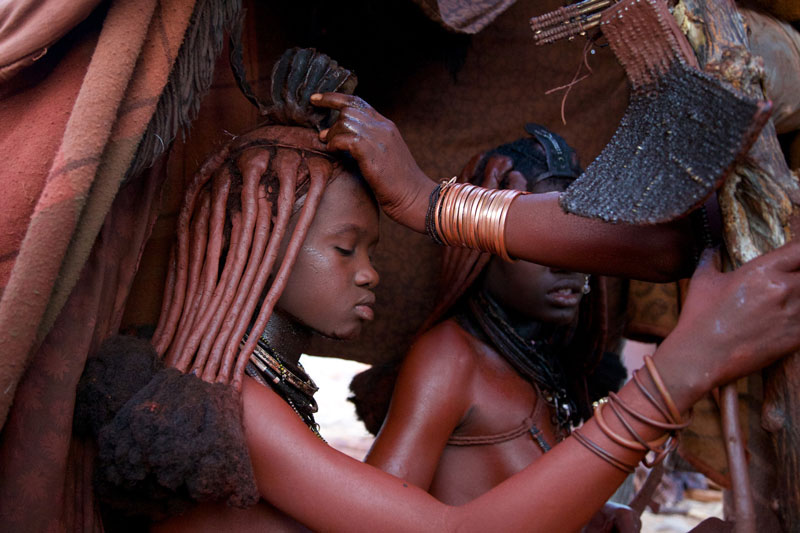 voyage specialiste safaris himba culture locale namibie